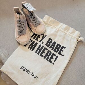 New Piper Finn Baby Gitl Shoes Size 3